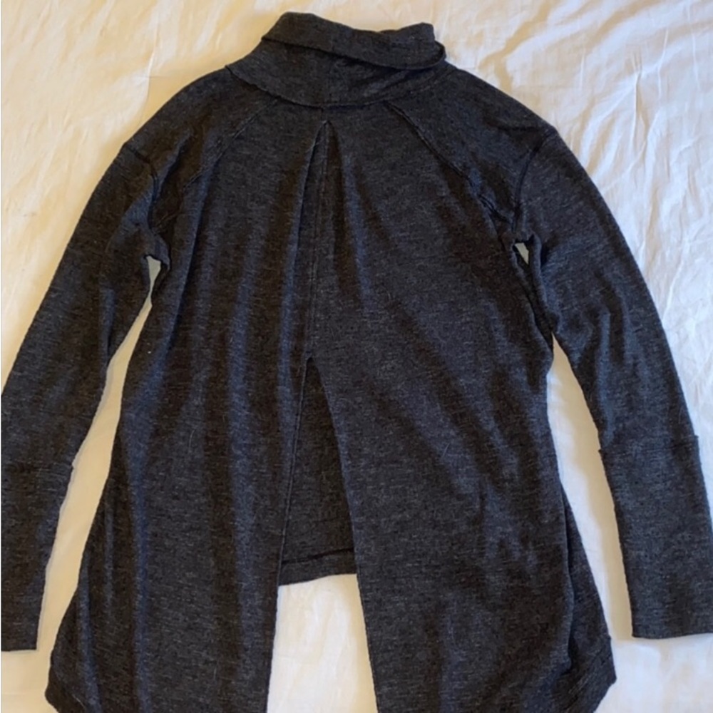 FREE PEOPLE split back turtleneck - Picture 3 of 6